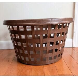 Vintage 70s Rubbermaid Sturdy Round Basketweave Brown Retro Laundry Basket 2966